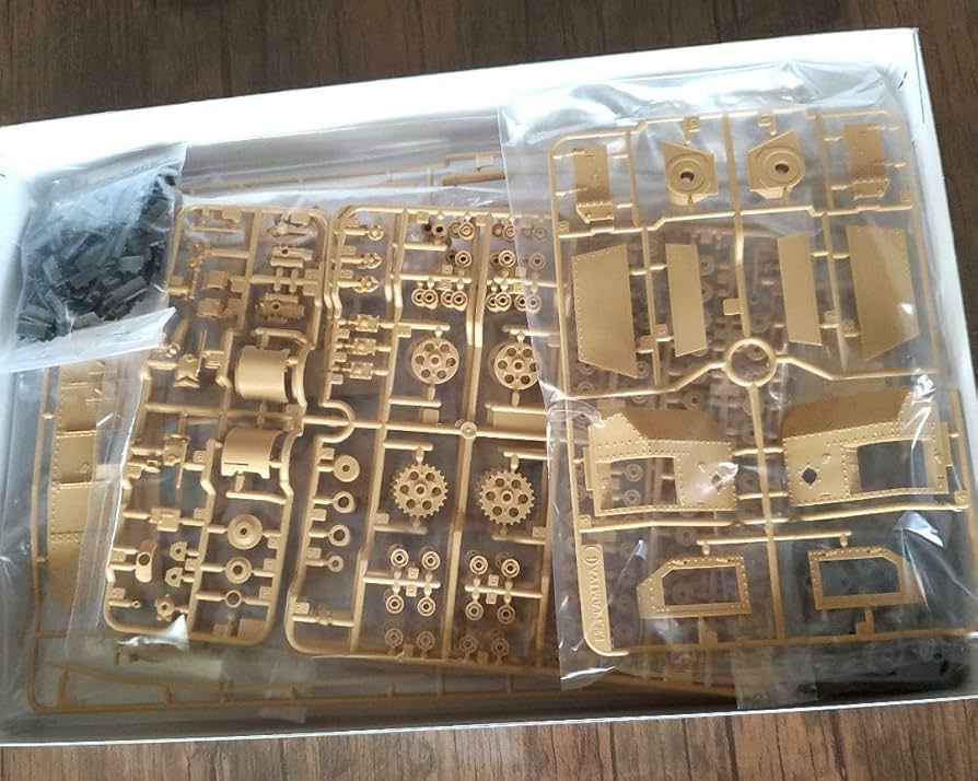 Amazon.co.jp: タミヤ1 35WWI イギリス戦車 マークⅣ : おもちゃ